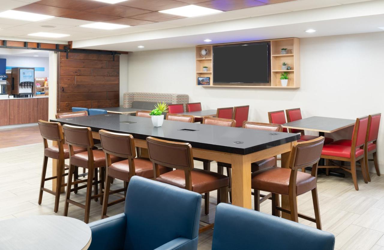 Holiday Inn Express Rochester - Greece By Ihg Εξωτερικό φωτογραφία